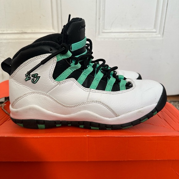 🖤🤍Jordan 9🖤🤍 - Picture 4 of 5